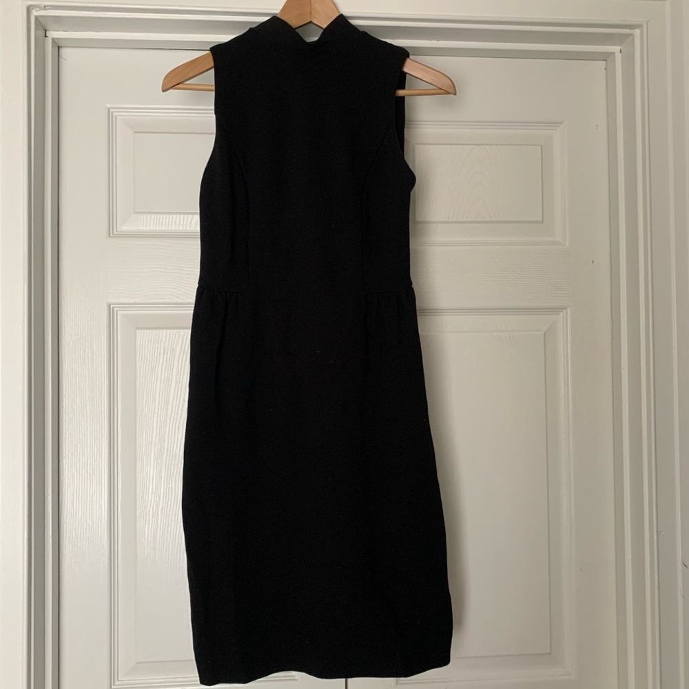 Banana Republic sleeveless stretch Sheath Dress